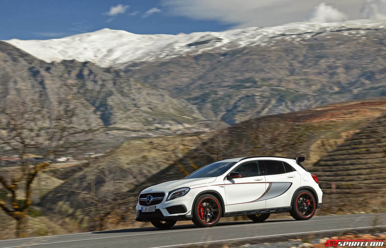 2015 Mercedes-Benz GLA 45 AMG Nimble and dynamic