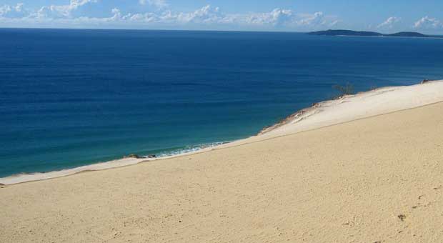 Daftar Pantai Teraneh Didunia yang Wajib di Kunjungi