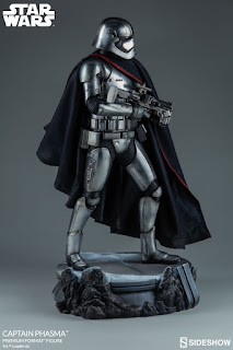 Captain Phasma Premium Format Figure de Star Wars: The Force Awakens - Sideshow Collectibles