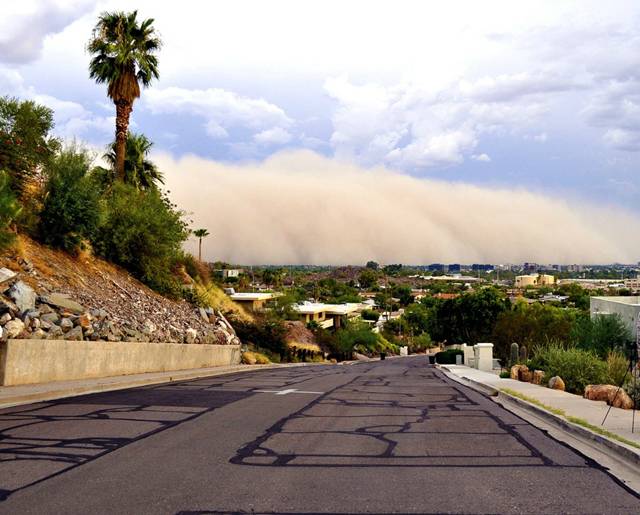 Impressive Pictures of Sandstorms 