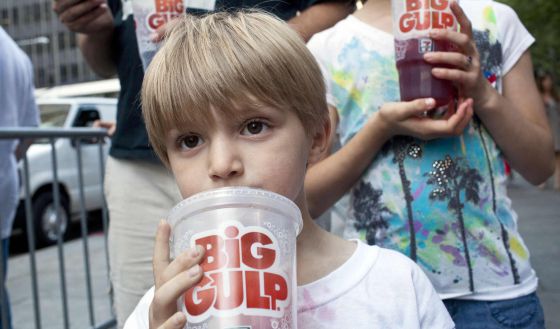 edulcorantes artificiales en bebidas y relación con obesidad y diabetes