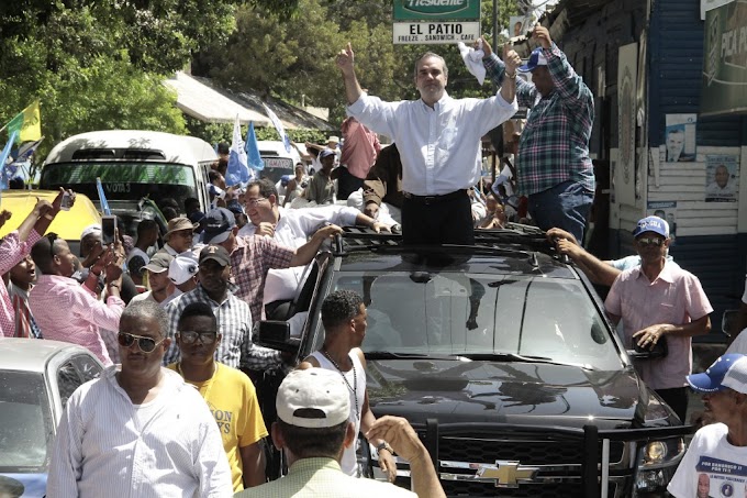 Abinader invoca Virgen de las Mercedes ayude al pueblo a transitar cambio sin traumas