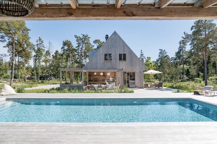 18 Ideas to Create a Swedish Summer Oasis - From Basic to Blowout!