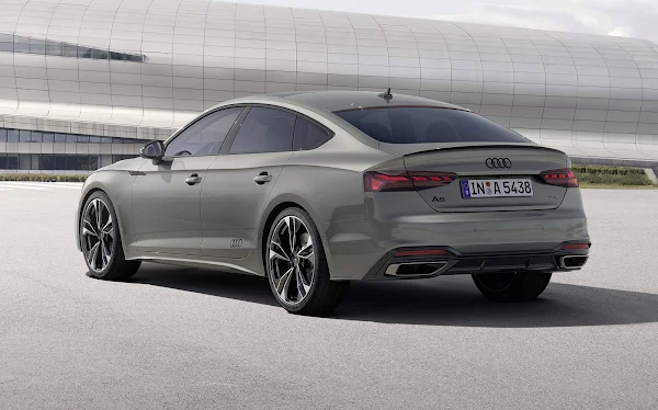 Audi A4, A5, S4 e S5 ganham pacote Competition - Europa