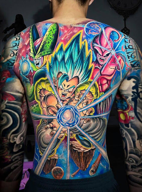 El mejor tattoo de Dragon Ball a color en la espalda
