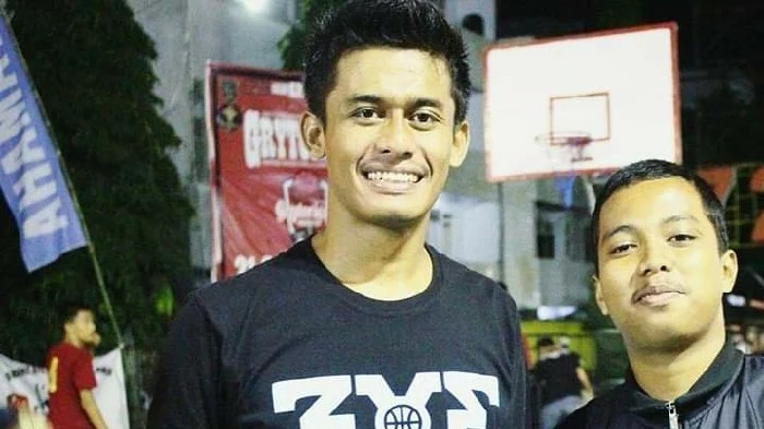 Ilham merupakan wasit binaan KONI Kabupaten Sinjai, satu-satunya perwakilan dari pulau Sulawesi, terpilih sebagai wasit pada kegiatan Indonesia Internasional Junior Basketball Invitation Tournament 2019.