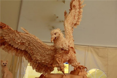 Amazing wood carved sculptures Seen On coolpicturesgallery.blogspot.com
