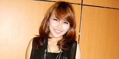 profile Ayu ting ting