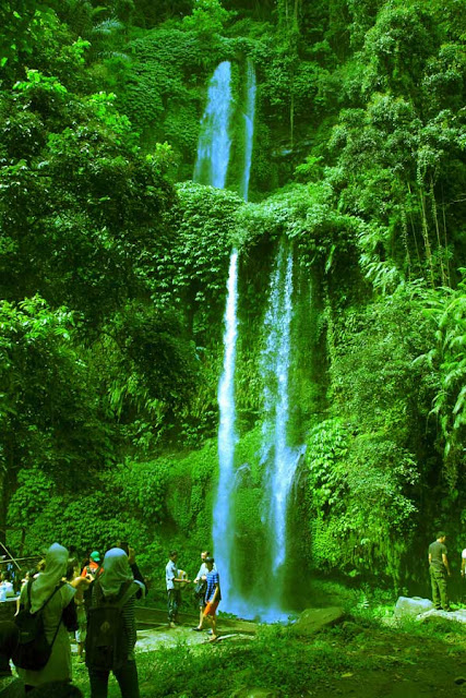 Air Terjun Sendang Gile (Foto : caderabdul.wordpress.com)