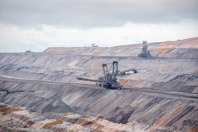 Processing and enrichment of coal