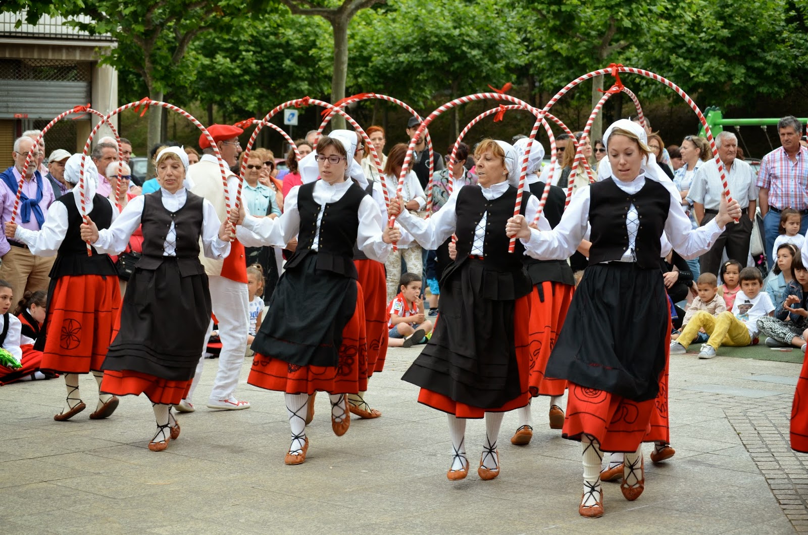 grupo de danzas Erreka-Ortu