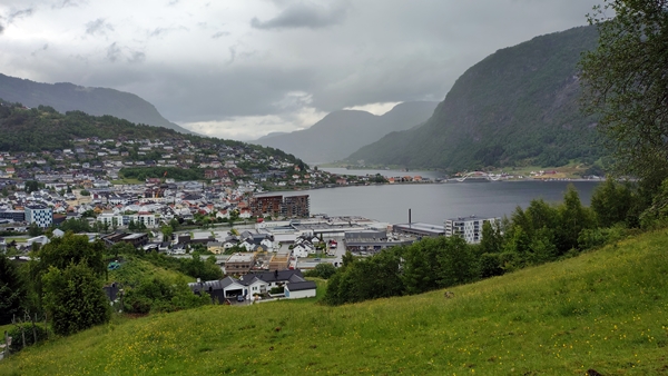 sogndal fjelltoppjakten stedjestova dagsturhytta