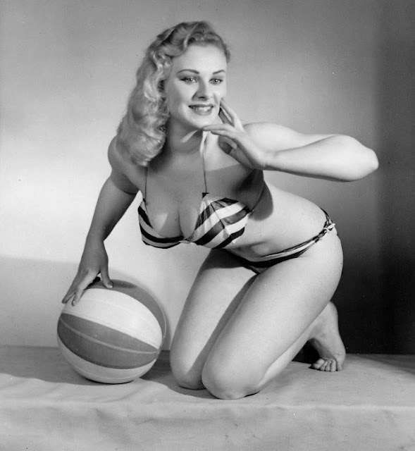 Las provocativas fotografías de Sabrina - Norma Ann Sykes