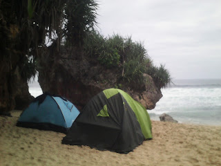 camping, pantai, goa watulawang,