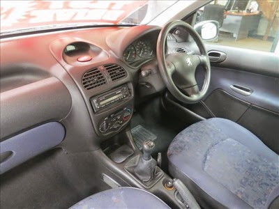 Interior Peugeot 206