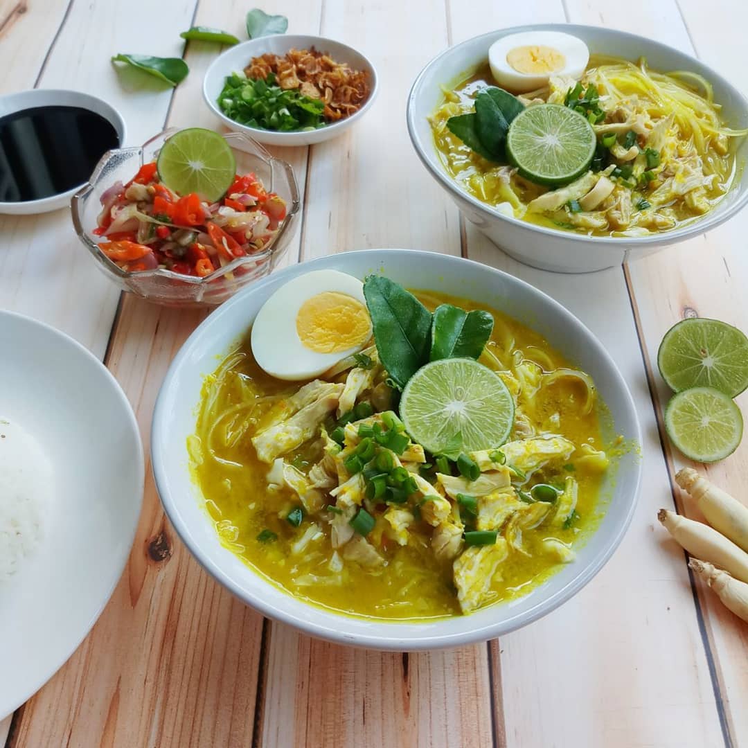 Resep Masakan Indonesia How to make Soto Ayam or Chicken 