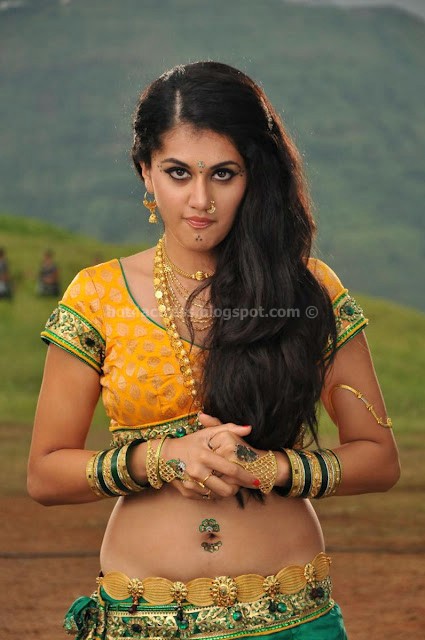 Tapsee showing her hot Deep navel