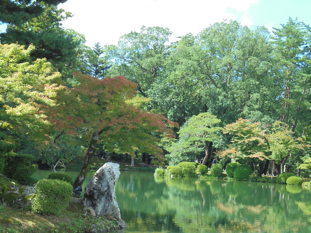 金沢兼六園の霞ヶ池