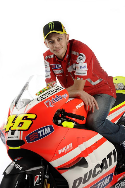 http://simoncellimotogp.blogspot.com/