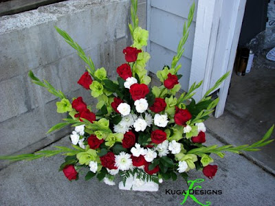 Much to my surprise Funeral work is exactly like making wedding flowers