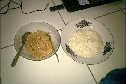 Mulai Sekarang Hentikan Makan Nasi Bersama Mie Instan, Akibatnya Sangat Berbahaya!