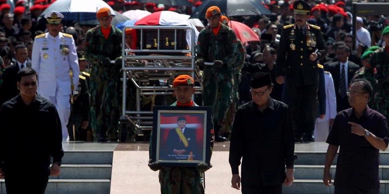Suasana Duka Meliputi Megawati Soekarnoputri  toranews