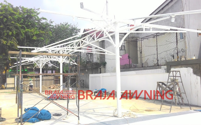  Rangka besi untuk tenda membrane