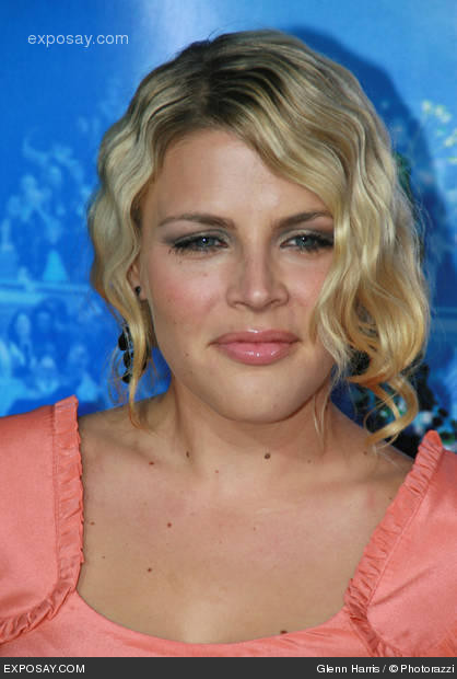 Busy Philipps Hot Photo Posted by admin at 1017 PM