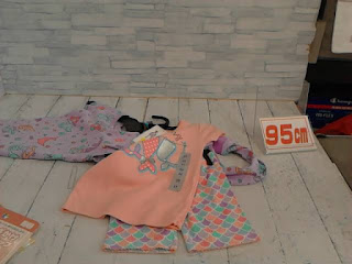 未使用品　子供服　９５ｃｍ　1570456　ペックル キッズ 半袖パジャマ 2セット組　１１００円