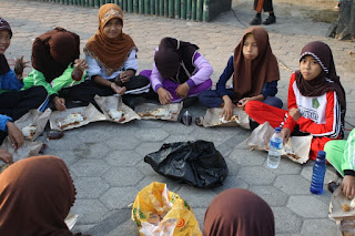  sudah mempersembahkan kepada kita keteladanan Rendah Hati, Menjadikan Hidup Lebih Berarti