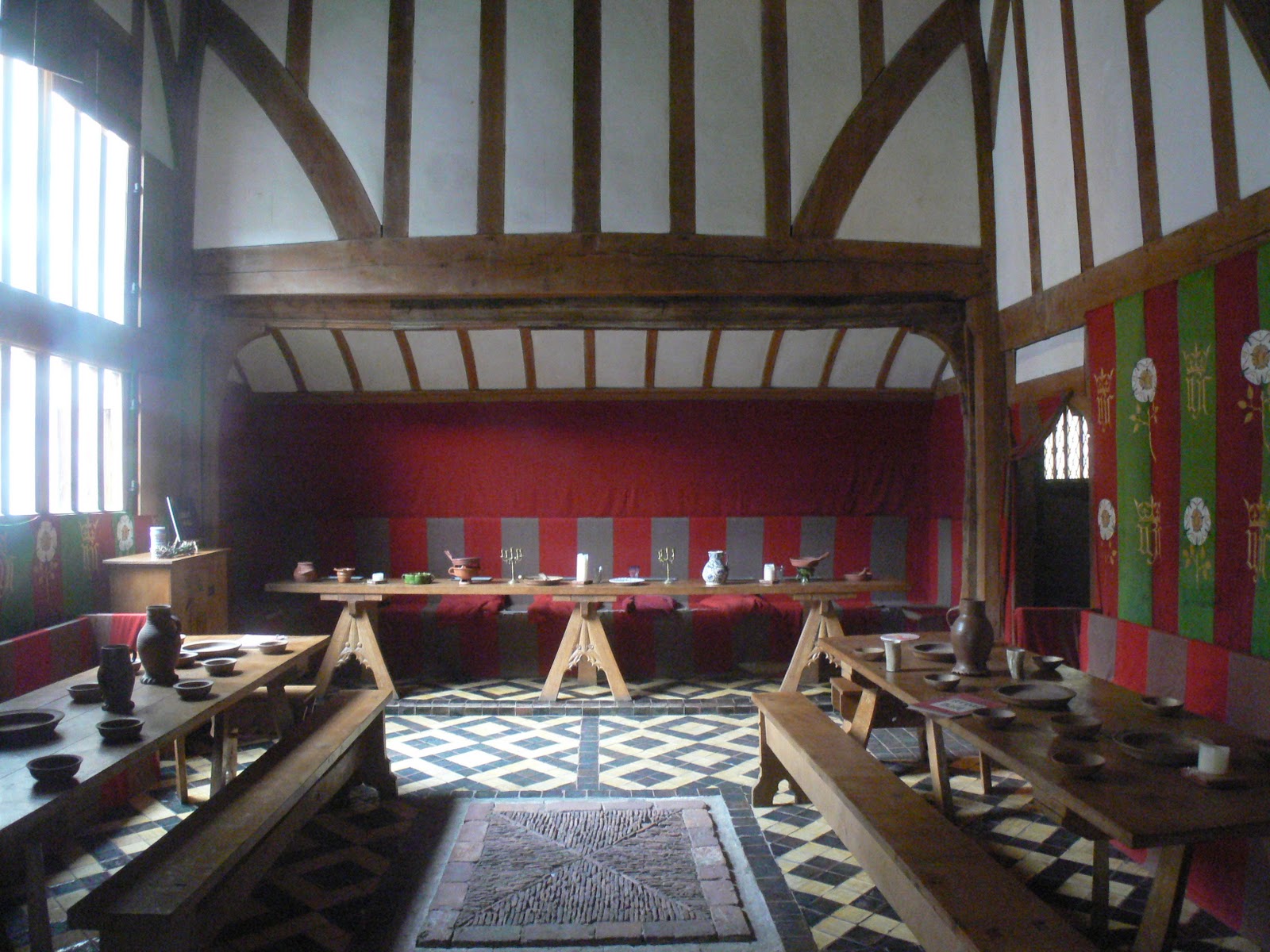 Tudor and Elizabethan Interiors title=