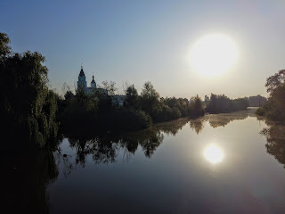 Браїлів. Річка Рів. Свято-Троїцький монастир