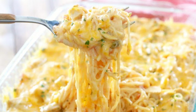 Creamy Cheesy Chicken Spaghetti 