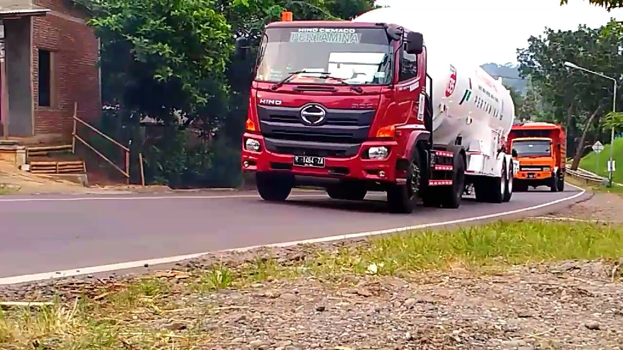  Truk  modifikasi  Indonesia