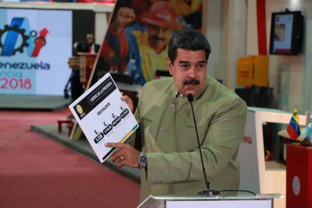 Maduro vuelve a anunciar el Petro, la moneda que nadie en el mundo quiere ni acepta