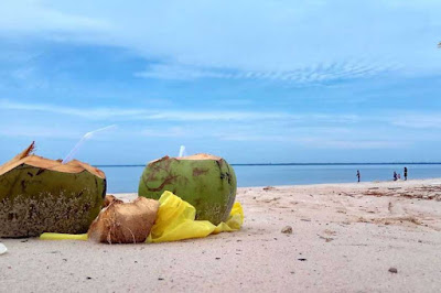 pantai koneng