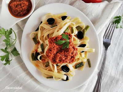 Receta de pasta al pesto rojo