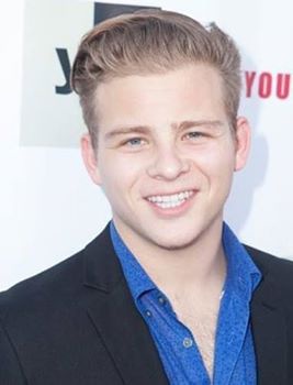 Jonathan Lipnicki Profile Pics Dp Images