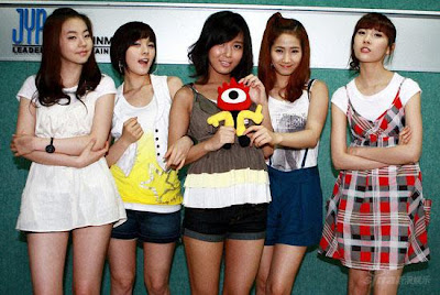 Wonder Girls is popular singer group K-Pop