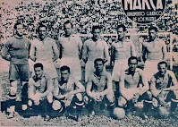 REAL CLUB CELTA DE VIGO - Vigo, Pontevedra, España - Temporada 1943-44 - Sánchez, Cons, Deva, Trujillo, Fuentes y Yayo; Venancio, Foro, Pahiño, Muruaga y Roig - CLUB ATLÉTICO DE AVIACIÓN 4 (Hernández, Vázquez, Machín y Campos) CELTA DE VIGO 0 - 14/05/1944 - Copa del Generalísimo, octavos de final, partido de ida - Madrid, estadio Metropolitano - El Atlético Aviación, actual Atlético de Madrid, también ganó la vuelta 3-2 y se clasificó para cuartos