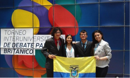 Miembros del Club de Debate de la USFQ participaron en el Torneo Interuniversitario de Debate en formato Parlamentario Británico