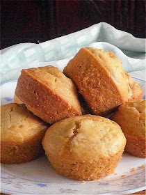 Muffin Recipe @ http://treatntrick.blogspot.com
