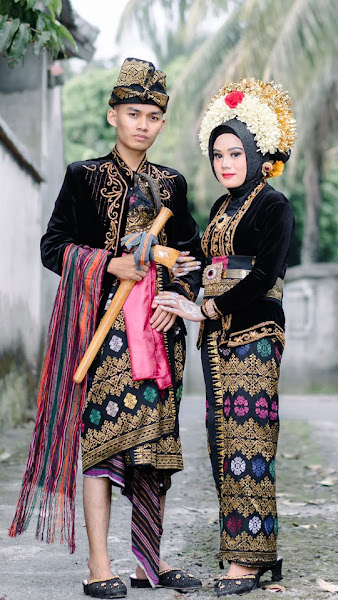 Pakaian Adat Pengantin Lombok