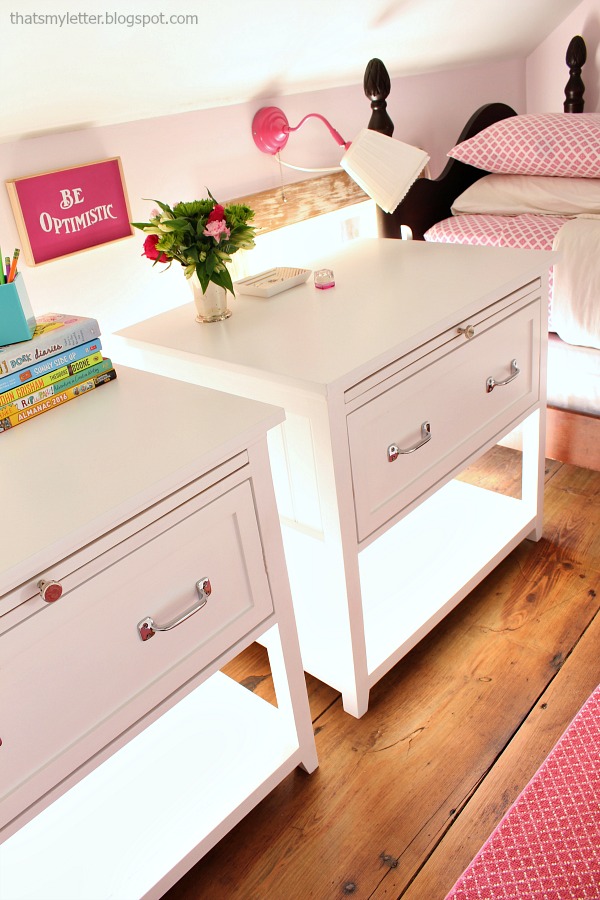 Ana White Nightstand with Pull Out Shelf - DIY Projects