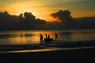 Keindahan Pantai dengan Pasir Putih dan Terhalus Dunia di Kepulauan Kei