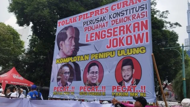 'Pemecatan Hasyim Asy’ari Peringatan Bagi Jokowi'