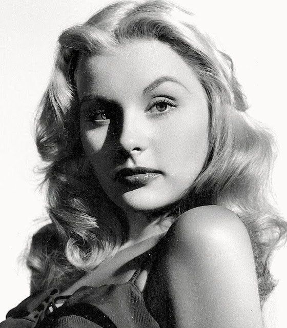 barbara payton actress, barbara payton actress photos, barbara payton and tom neal, barbara payton autobiography, barbara payton i'm not ashamed, Barbra Payton dated Black football player Willie Strode, 