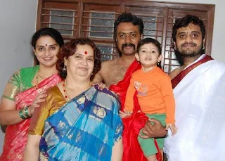 Pavitra Family Husband Parents children's Marriage Photos