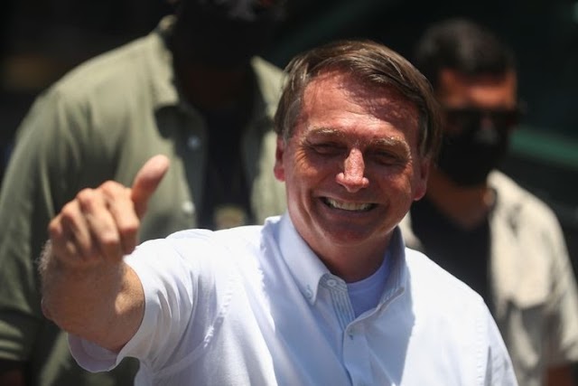 Jair Bolsonaro e o presidente argentino Fernández tem primeira reunião virtual após 11 meses.