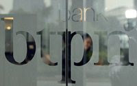 Bank BTPN - Image from www.daylife.com